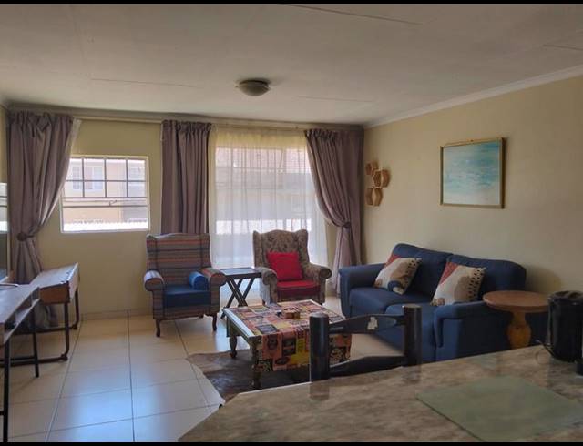 2 BEDROOM TOWNHOUSE FOR SALE IN VERWOERDPARK
